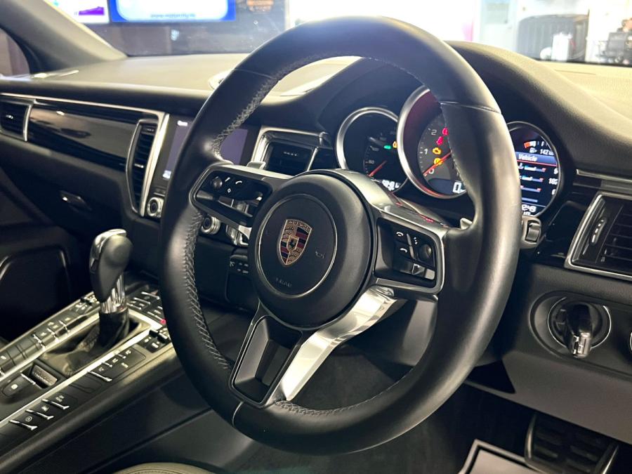 MACAN S - Image 6